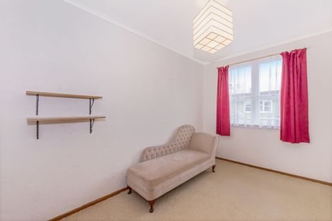 Photo of property in 1/13 Arahia Street, Northcote, Auckland, 0627