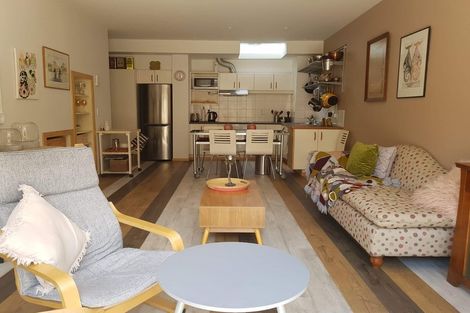 Photo of property in Henry Walton Flats, 5/2 Upper Queen Street, Auckland Central, Auckland, 1010