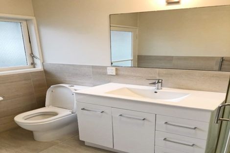 Photo of property in 1/16 Green Lane East, Remuera, Auckland, 1050