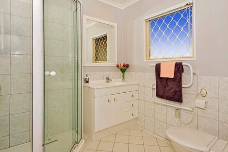 Photo of property in 16 Caversham Drive, Torbay, Auckland, 0630