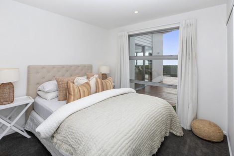 Photo of property in 12 Parkridge Place, Mount Pleasant, Christchurch, 8081