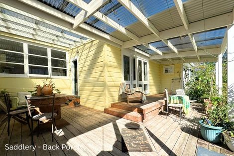 Photo of property in Saddlery Cottage, 3245 Paparoa-oakleigh Road, Paparoa, 0571