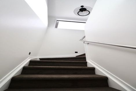 Photo of property in 210a Forrest Hill Road, Forrest Hill, Auckland, 0620