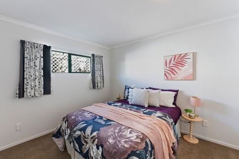 Photo of property in 6 Waihurihia Street, Otaki, 5512