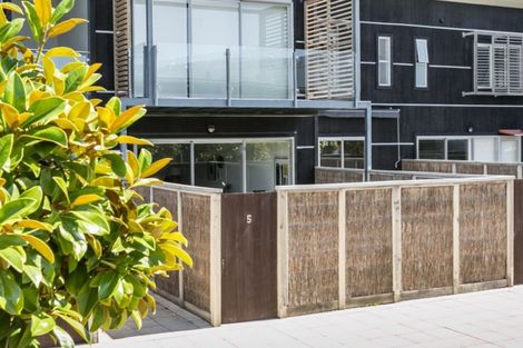 Photo of property in The Terraces, 5/9 Humber Street, Pandora, Napier, 4110