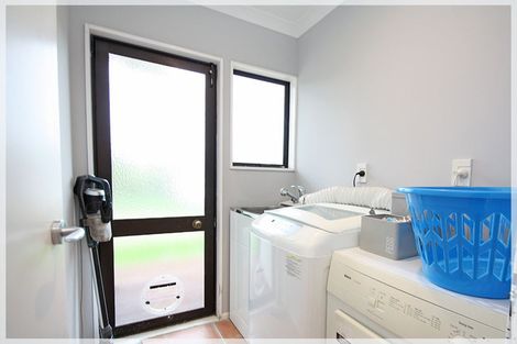 Photo of property in 20 Aru Street, Tangimoana, 4822