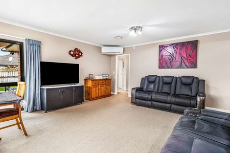 Photo of property in 49 Peppertree Glade, Kelvin Grove, Palmerston North, 4414