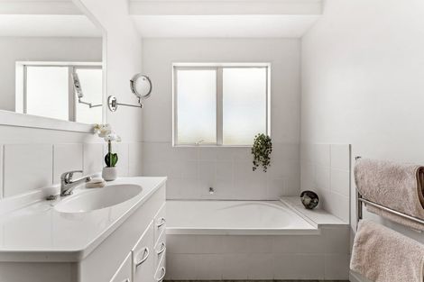 Photo of property in 77 Golf Road, Warkworth, 0985