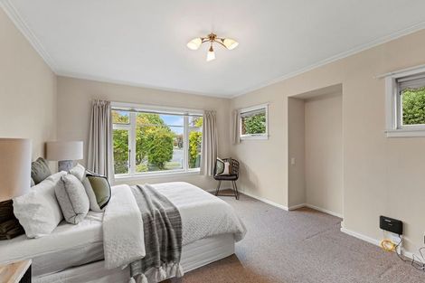 Photo of property in 35 Liverton Crescent, Bishopdale, Christchurch, 8053