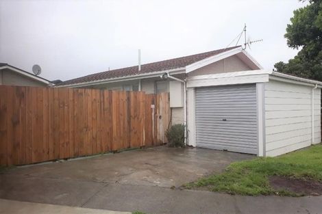 Photo of property in 28 Kaikoura Street, Maupuia, Wellington, 6022