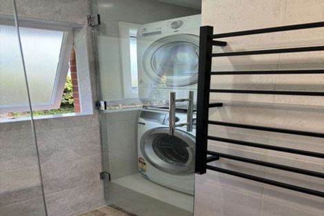 Photo of property in 2/45 Rawhiti Road, One Tree Hill, Auckland, 1061