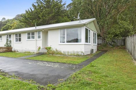 Photo of property in 10d Bull Avenue, Wainuiomata, Lower Hutt, 5014