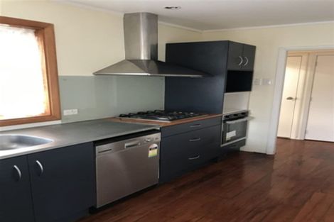 Photo of property in 11 Ramwall Place, Weymouth, Auckland, 2103