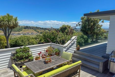 Photo of property in 80 Hackthorne Road, Cashmere, Christchurch, 8022