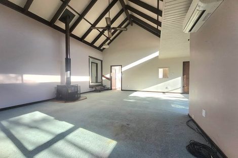 Photo of property in 37 Sunset Road, Totara Vale, Auckland, 0632