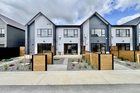 Photo of property in 9 Resnik Crescent, Kumeu, 0810