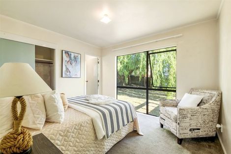 Photo of property in 22 Janese Place, Weymouth, Auckland, 2103