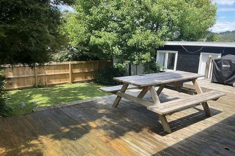 Photo of property in 18 Norman Road, Titirangi, Auckland, 0604