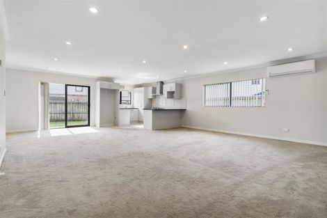 Photo of property in 6 Kirikiri Drive, Papakura, 2110