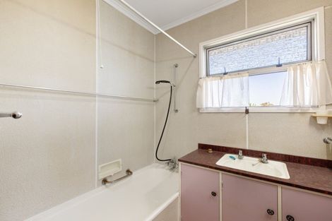 Photo of property in 128 Marine Parade, Mount Maunganui, 3116