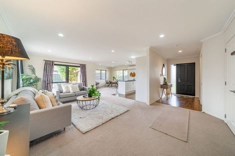 Photo of property in 48 Sunstone Crescent, Brown Owl, Upper Hutt, 5018