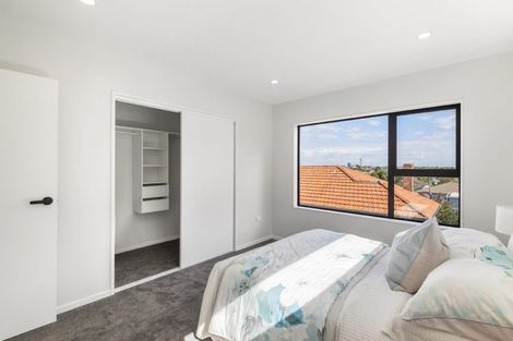 Photo of property in 2/1 Egremont Street, Belmont, Auckland, 0622