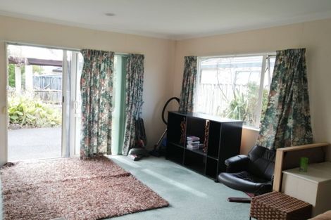 Photo of property in 12 Mellefont Close, East Tamaki Heights, Auckland, 2016