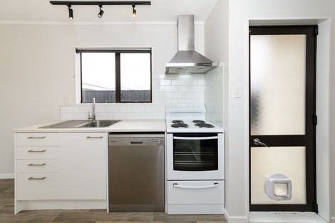 Photo of property in 27 Mcleavey Drive, Kelvin Grove, Palmerston North, 4414