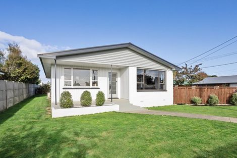 Photo of property in 27 Holloway Street, Waikiwi, Invercargill, 9810