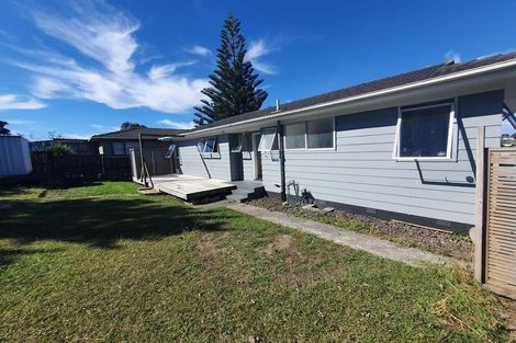 Photo of property in 75 Solar Road, Glen Eden, Auckland, 0602