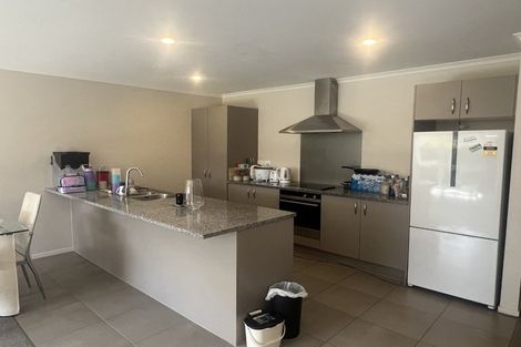 Photo of property in 24 Akeake Lane, Manurewa, Auckland, 2102