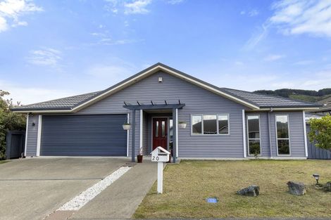 Photo of property in 20 Ronald Scott Grove, Riverstone Terraces, Upper Hutt, 5018