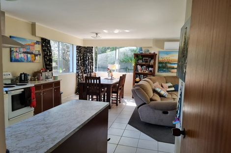 Photo of property in 33a Oriwa Street, Waikanae, 5036