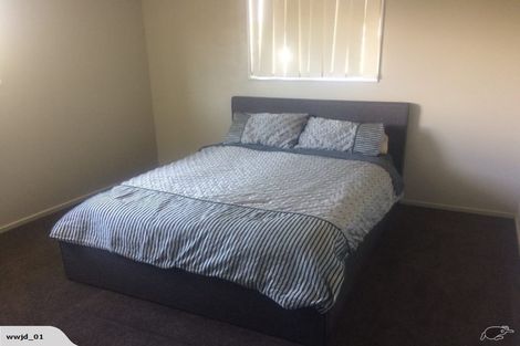 Photo of property in 32 Misty Valley Drive, Henderson, Auckland, 0612