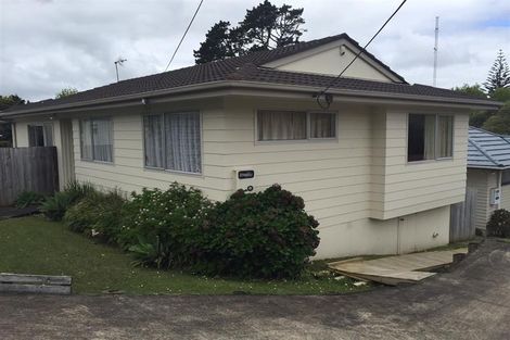 Photo of property in 28 Waimumu Road, Massey, Auckland, 0614