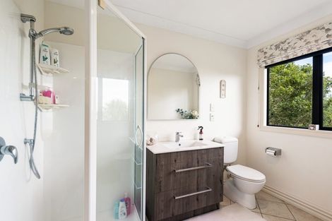 Photo of property in 36 Beauvoir Avenue, Matakatia, Whangaparaoa, 0930