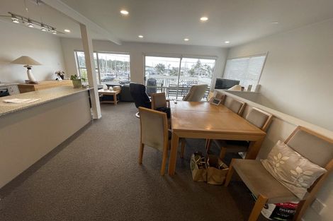 Photo of property in 2/12 Inga Road, Milford, Auckland, 0620