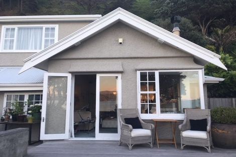 Photo of property in 144 Breaker Bay Road, Breaker Bay, Wellington, 6022