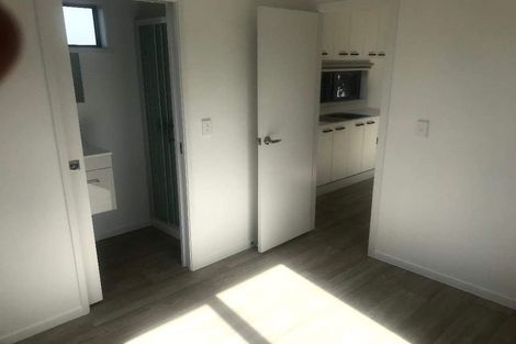 Photo of property in 7 Skyla Place, Massey, Auckland, 0614