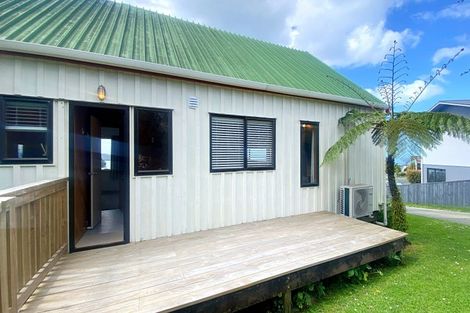 Photo of property in 18 Aurora Avenue, Snells Beach, 0920