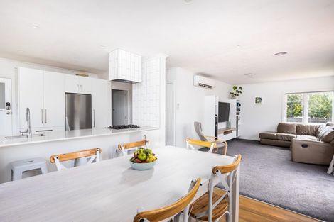 Photo of property in 201 Frankley Road, Frankleigh Park, New Plymouth, 4310