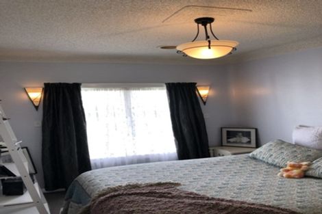 Photo of property in 11 Miranda Street, Stratford, 4332