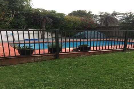 Photo of property in 89 Gossamer Drive, Pakuranga Heights, Auckland, 2010