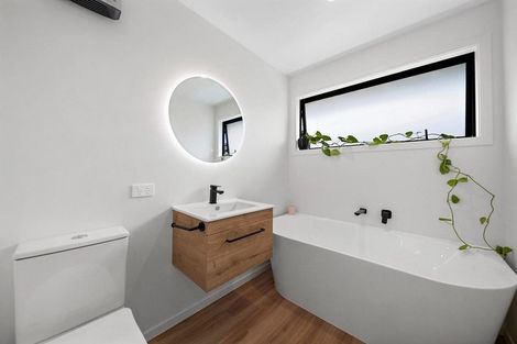 Photo of property in 13 Caton Street, Lake Hawea, 9382