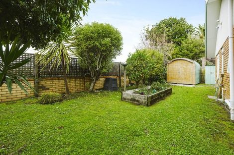 Photo of property in 15 Sheriff Place, Randwick Park, Auckland, 2105