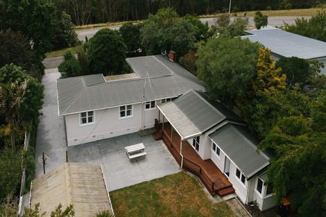 Photo of property in 4 Williams Terrace, Fitzherbert, Palmerston North, 4410