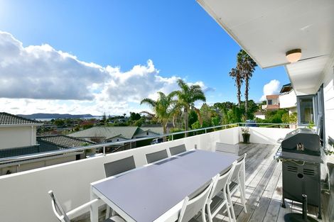 Photo of property in 144 Red Beach Road, Red Beach, 0932