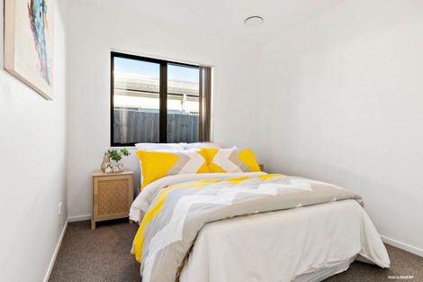 Photo of property in 7 Opouatu Avenue, Glenbrook, 2681