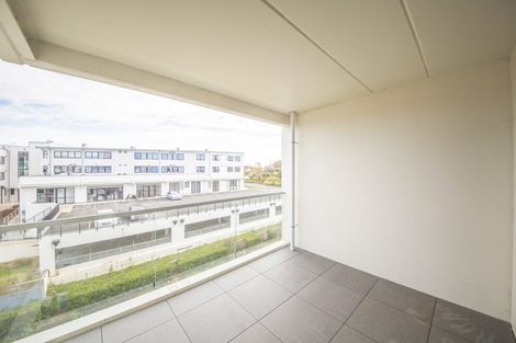 Photo of property in Apollo Apartments, 306/46 Rosedale Road, Rosedale, Auckland, 0632