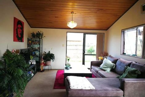 Photo of property in 4 Muriel Place, Ranui, Auckland, 0612